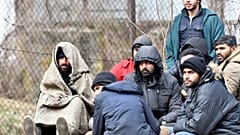 Eine Gruppe Migranten in Bosnien