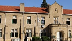 Στη δικαιοσύνη Κύπριοι φοιτητές ζητώντας άμεσο επαναπατρισμό