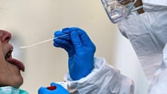 Italia: 681 nuovi decessi per Covid-19, 74 persone in meno in terapia intensiva
