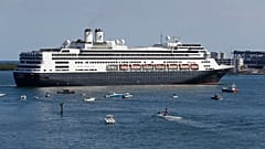 Alman cruise gemisine bilerek çarpan Venezuela donanmasına ait gemi battı
