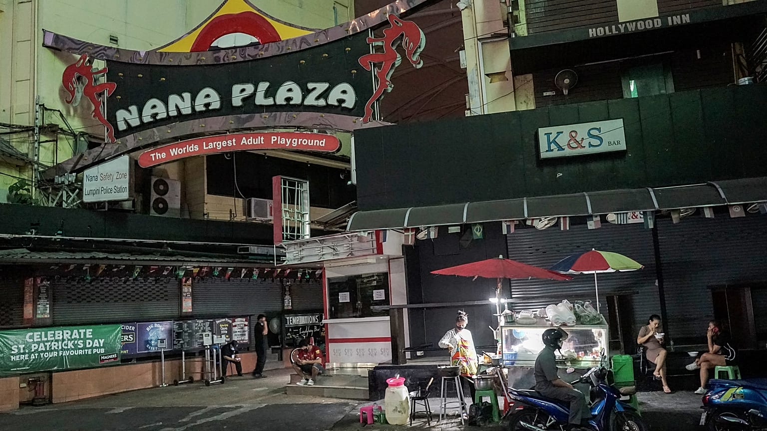 En Thaïlande, le virus fragilise les prostituées désormais à la rue
