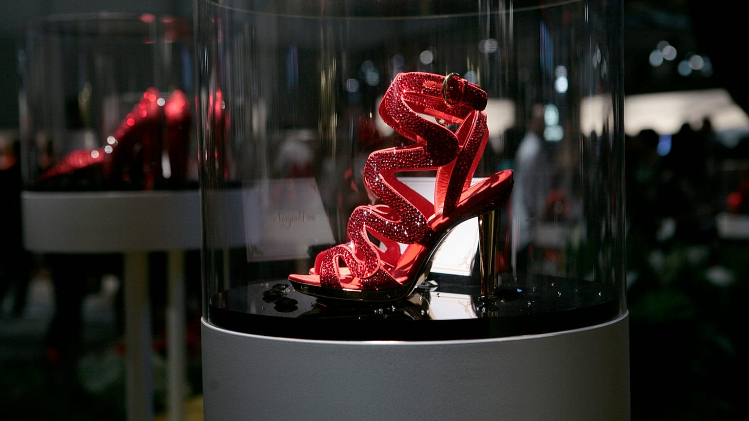 FASHION-US-RUBY SLIPPERS
