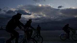 Έκαναν βόλτα χωρίς άδεια και... με κλεμμένα ποδήλατα