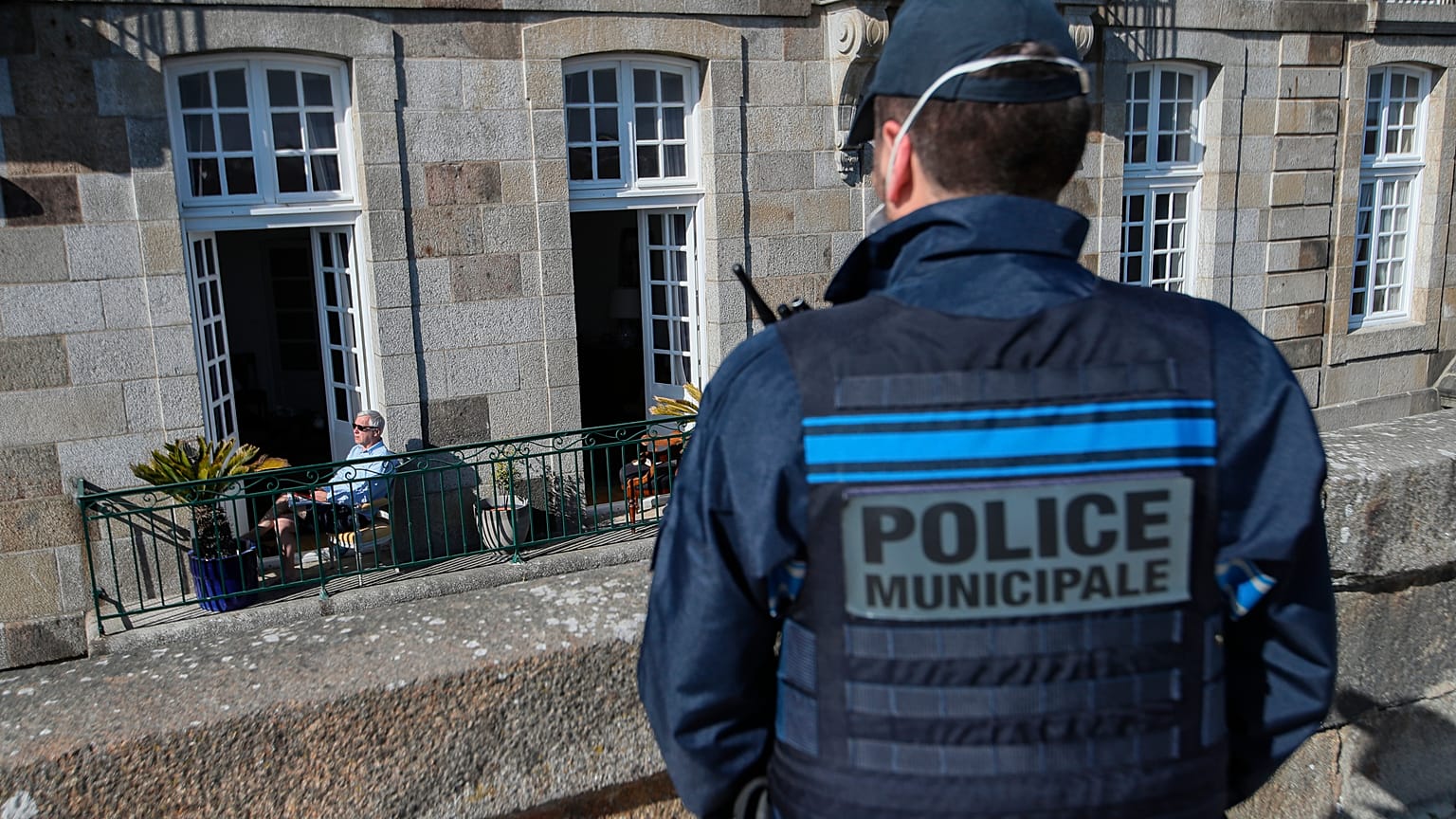Virus Outbreak France