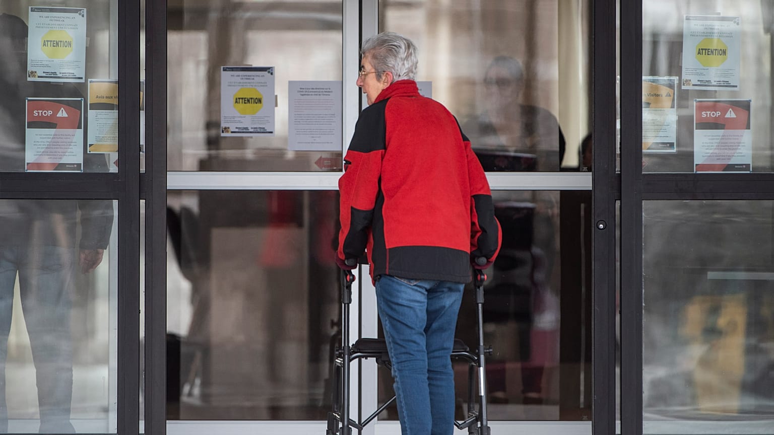 Coronavirus : le bilan dans les Ehpad est lourd, les mesures ont-elles été prises à temps ?