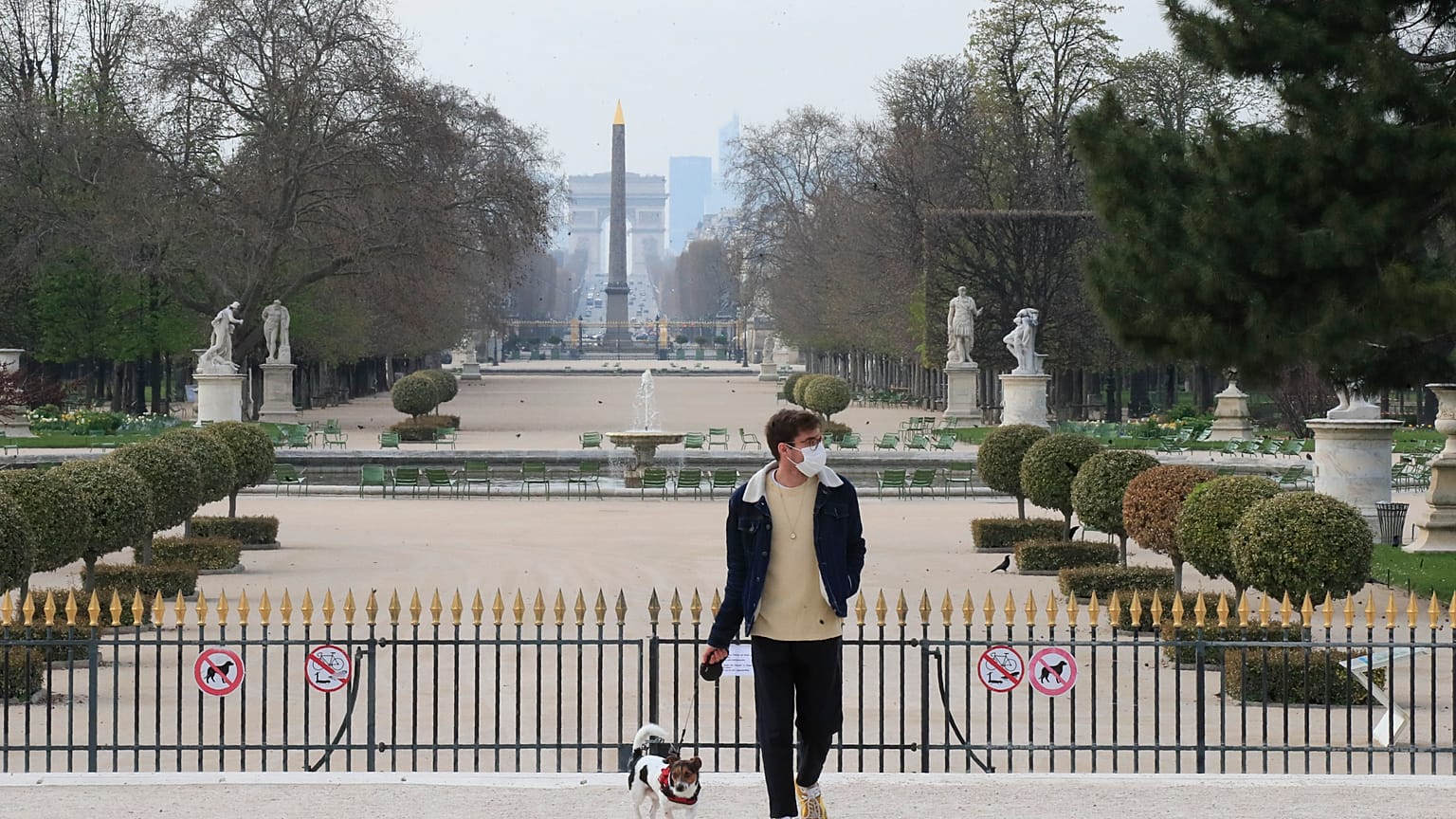 Paris restringe corridas e caminhadas