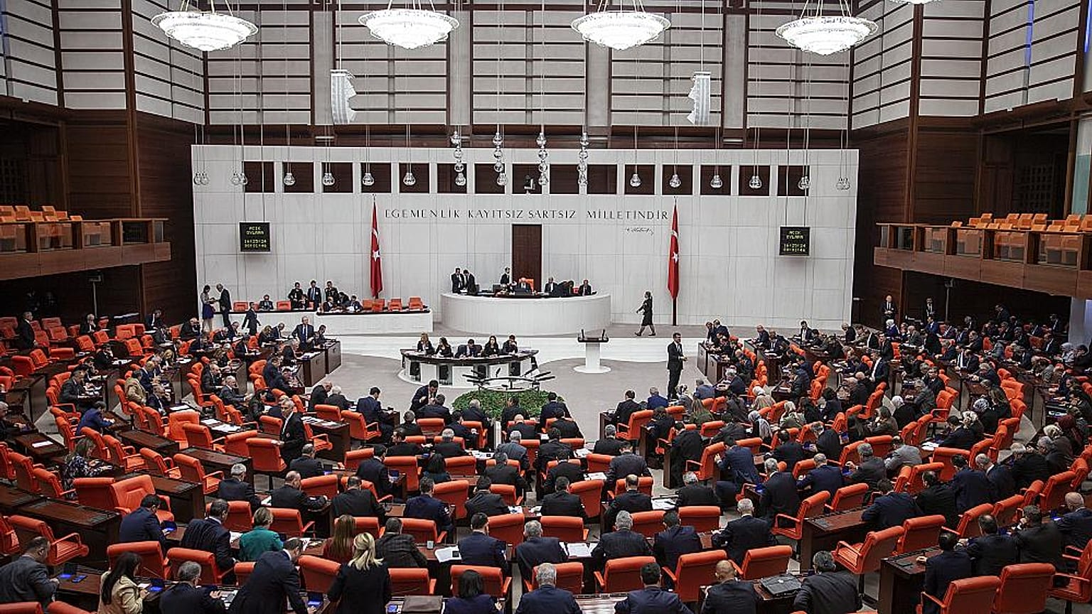 Metropoll araştırması: Saadet dışında diğer partiler oy kaybetti, kararsızlar arttı
