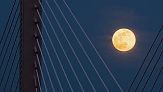 Supermoon/ Tacoma, WASHINGTON, UNITED STATES