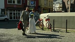 Жители Кёльна Маттиас и Сара решили не откладывать церемонию бракосочетания.