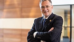 Távozott az Európai Kutatási Tanács igazgatója