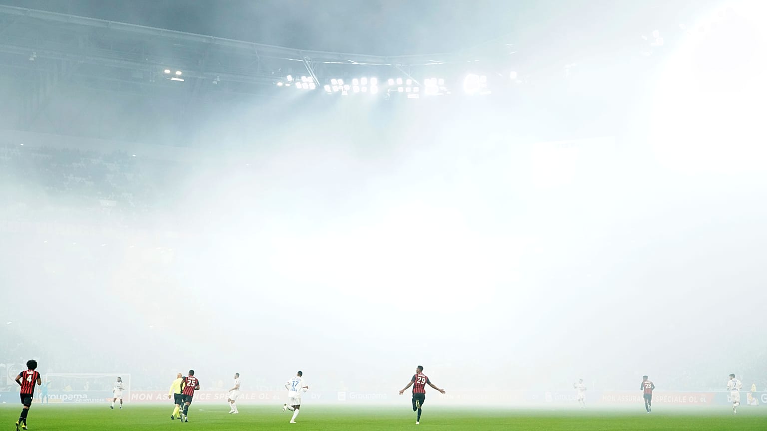 Le football français plongé dans le huis clos le plus total