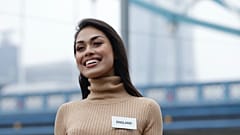 Bhasha Mukherjee a Miss World választás előtt Londonban, 2019 novemberében