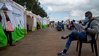DSÖ: Afrika'da bazı ülkelerde koronavirüs salgını önümüzdeki haftalarda zirve yapabilir