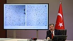 Sağlık Bakanı Fahrettin Koca, koronavirüs salgınıyla ilgili son gelişmeleri aktarıyor