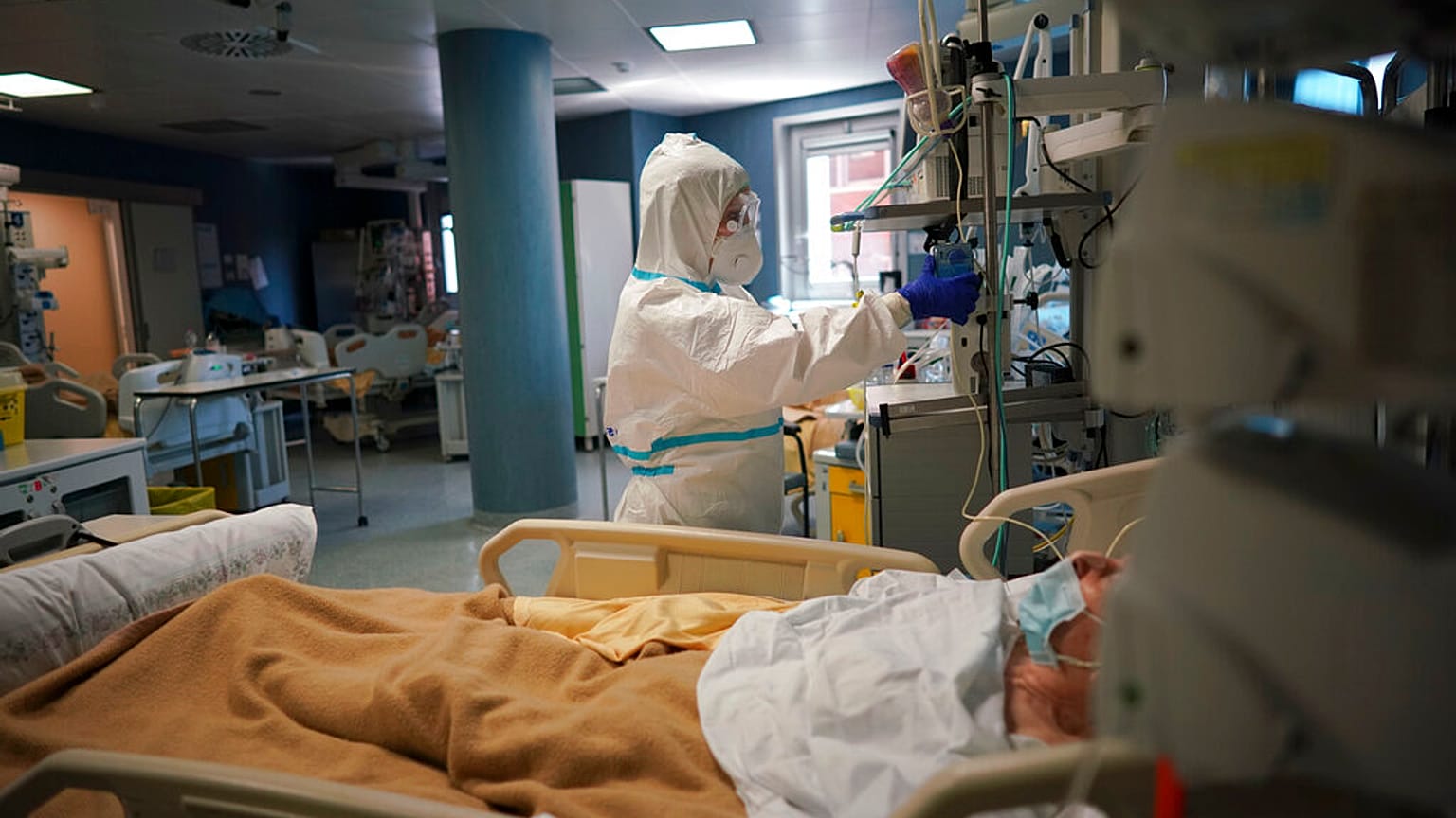 DSÖ: Covid-19'un influenzadan 10 kat daha ölümcül olduğu sanılıyor