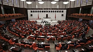 İnfaz düzenlemesi teklifinin ilk 10 maddesi TBMM'de kabul edildi 