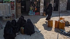 واهمه از کرونا و فرار سه زن فرانسوی عضو داعش از اردوگاه الهول سوریه