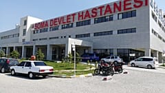 Manisa'nın Soma ilçesinde bir maden ocağında meydana gelen göçükten kurtarılan yaralı işçi, Soma Devlet Hastanesine sevk edildi