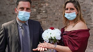 El Ayuntamiento de Roma celebra bodas de manera excepcional a pesar del coronavirus