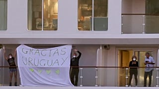 Uruguay, la tabla de salvación del crucero Greg Mortimer infectado con COVID-19