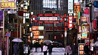 Japanese cities empty after government toughens coronavirus measures
