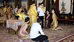 پادشاه تایلند مخفیانه همسر چهارمش را به قرنطینه آلمان برد