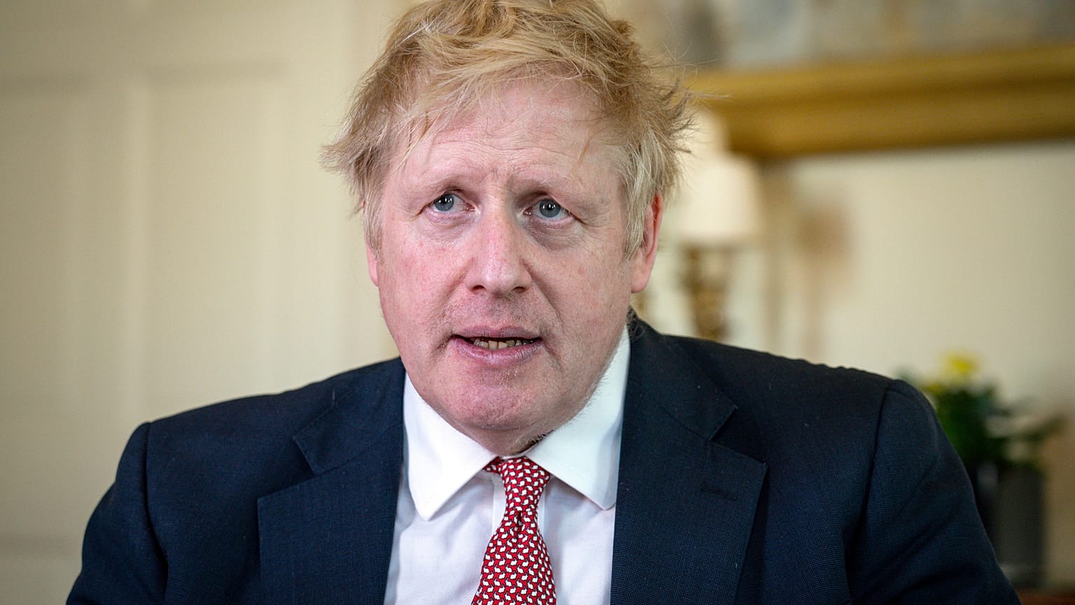Boris Johnson sai do hospital