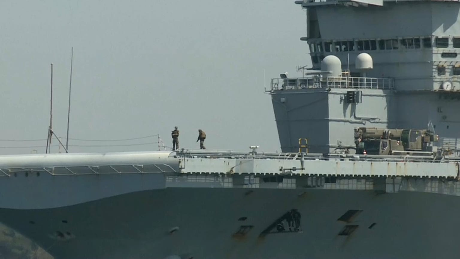 Arrivés à Toulon, les marins du Charles de Gaulle placés en quarantaine