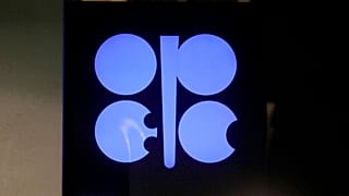 Opec+: c'è l'accordo per il taglio della produzione di petrolio. Via libera del Messico