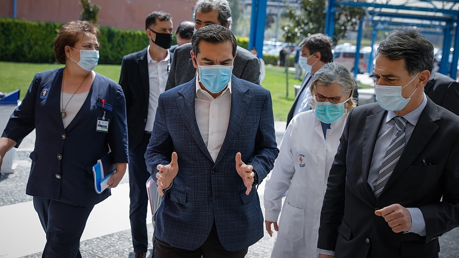 Επίσκεψη Τσίπρα στο Αττικό Νοσοκομείο