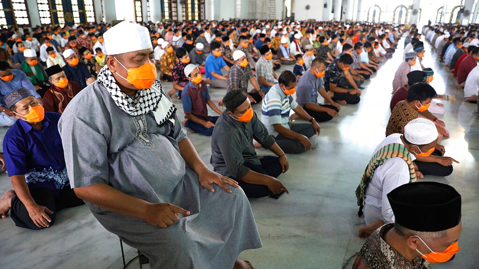 Sağlık uzmanları uyardı: Endonezya'daki Ramazan ayı seyahatleri koronavirüsü daha da yayabilir