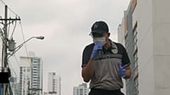 Панамская полиция танцует и поет