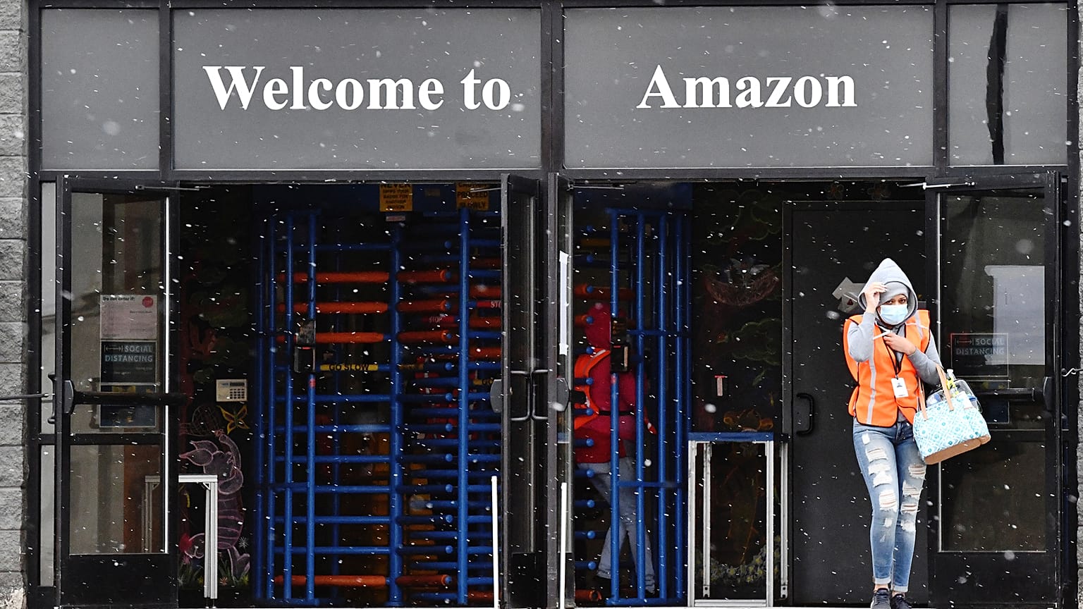 Amazon contrata 75 mil empregados para responder a encomendas