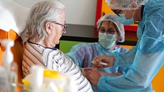 Covid-19: Müssen wirklich so viele Ältere sterben?