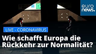 Eine Frau in einer U-Bahn-Station in Brüssel.
