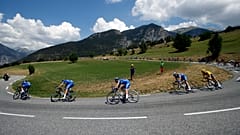Elhalasztották a Tour de France-t