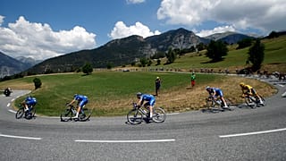 Elhalasztották a Tour de France-t