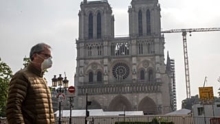 Notre Dame Katedrali'nin 13 tonluk dev çanı, yangının yıldönümünde yeniden çalacak