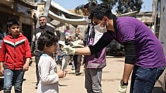 ممرض في منظمة إغاثية غير حكومية في بلدة كفر تخاريم بإدلب.