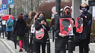 Elhalasztják Lengyelországban az abortusztörvény bevezetését