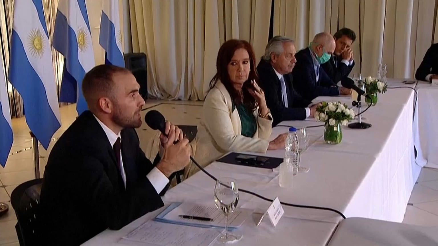 Argentina propone a los acreedores una quita de parte de su deuda