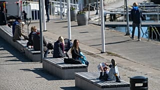 Napfürdőzők Stockholmban