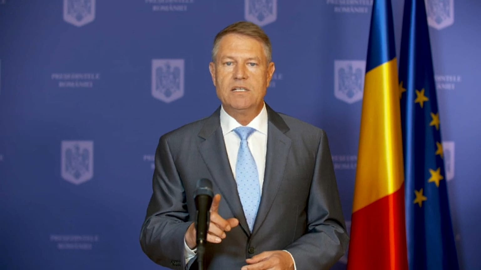 A la veille du week-end de la Pâques orthodoxe, le président roumain appelle à la prudence