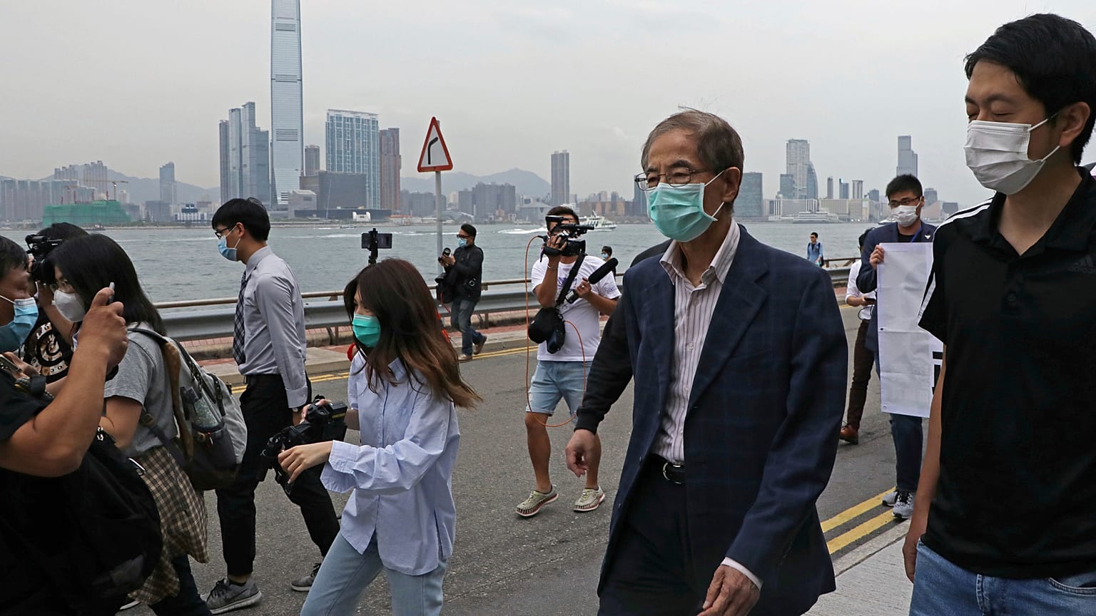 Vague d'arrestations chez les meneurs de la contestation à Hong Kong