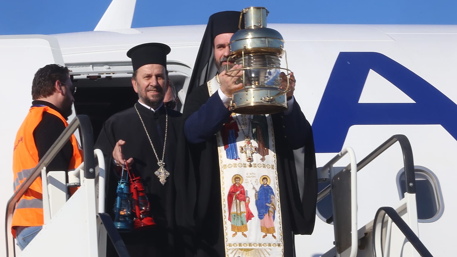 ΑΦΙΞΗ ΑΓΙΟΥ ΦΩΤΟΣ ΑΠΟ ΙΕΡΟΣΟΛΥΜΑ