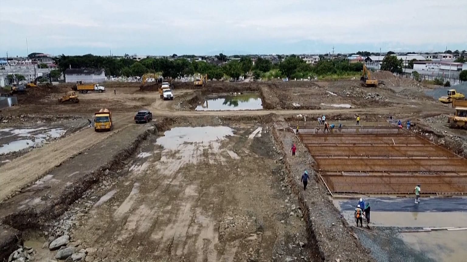 Cementerio en construcción en Guayaquil