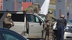 Kanada polisi, silahlı saldırı düzenleyen zanlıyı Nova Scotia'da benzin istasyonunda düzenlediği operasyonla yakaladı