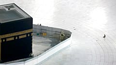 Müslüman alemi Covid-19'un gölgesinde Ramazan'a giriyor: Toplu iftar, cemaatle teravih, umre yok