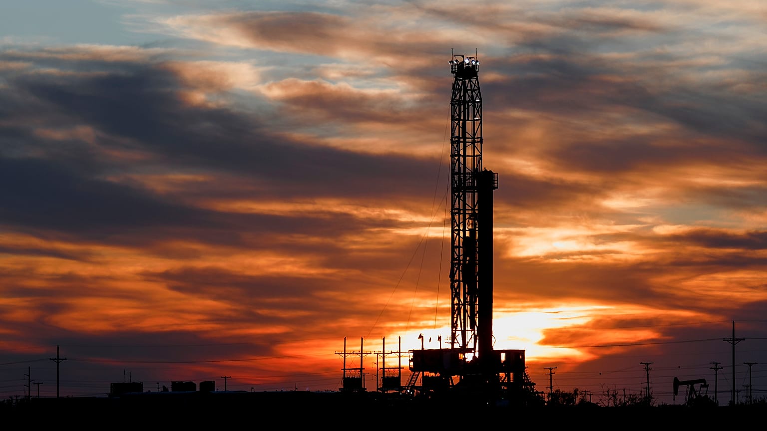 Crollo totale del prezzo del petrolio, Wall Street in rosso