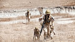 Burkina Faso commando paratroopers exercise under the supervision of Dutch special forces in Thies, Senegal on February 18, 2020.